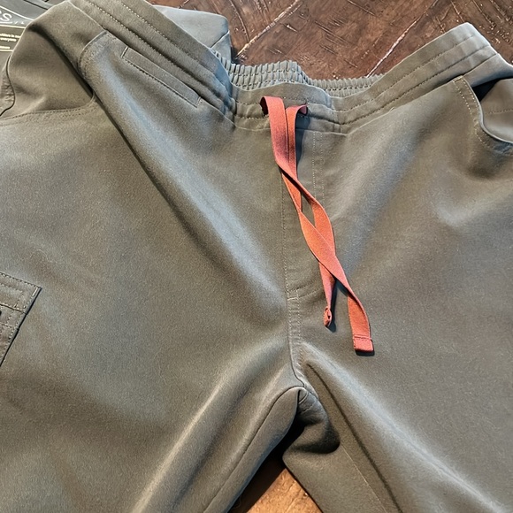 Figs Bonsai Scrub set - Picture 4 of 5